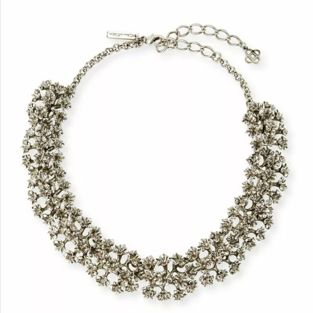 NWT $690 AUTH OSCAR DE LA RENTA SILVER MINI FLOWER NECKLACE MADE IN US